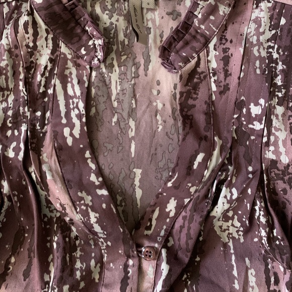 BCBG Abstract Blouse - Picture 3 of 7